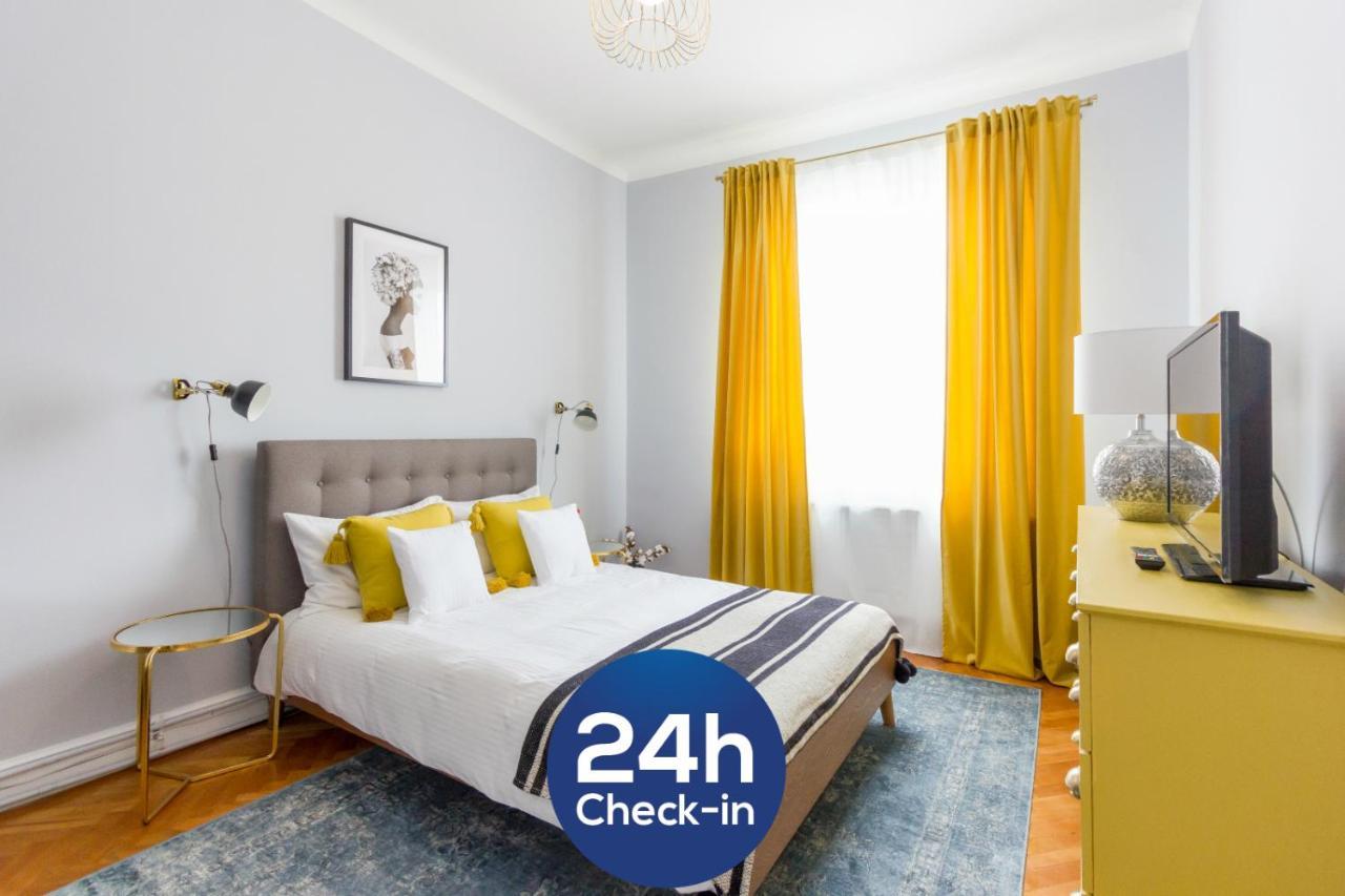 City Chic 3 Bedroom Apartment Kluž Exteriér fotografie