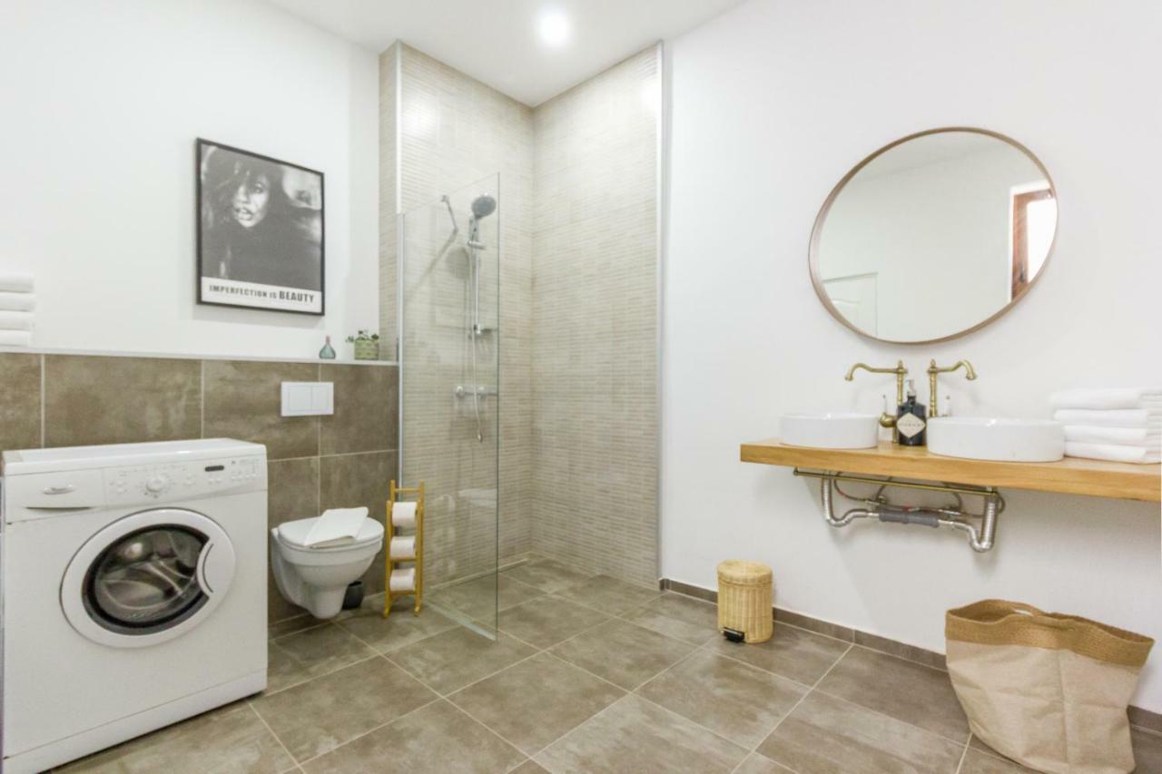 City Chic 3 Bedroom Apartment Kluž Exteriér fotografie